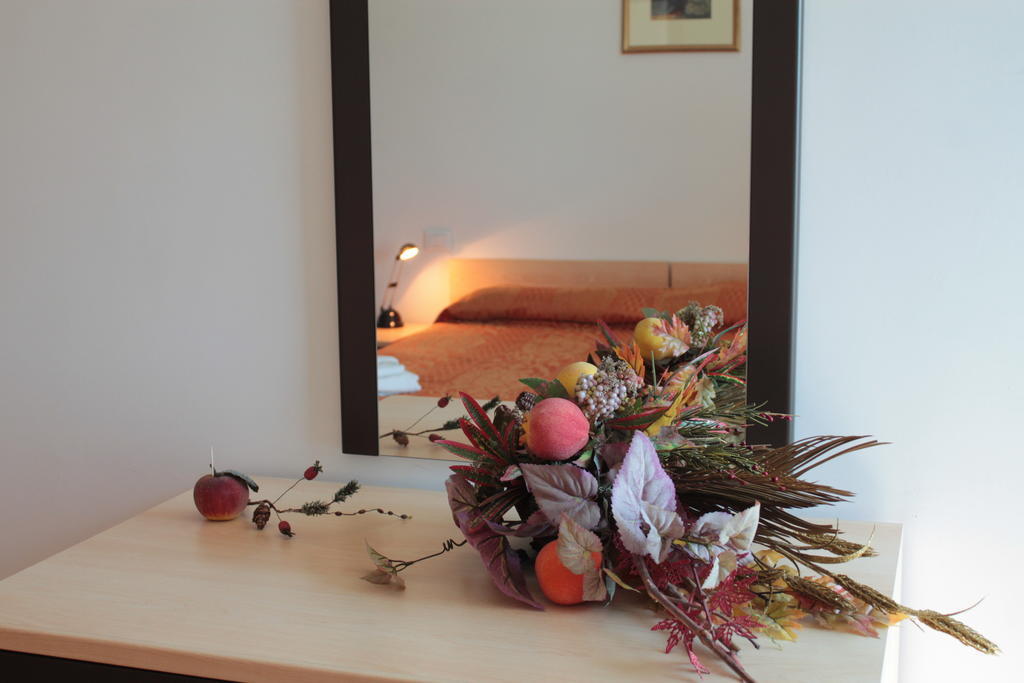 Residence Sol Levante Фраскати Номер фото