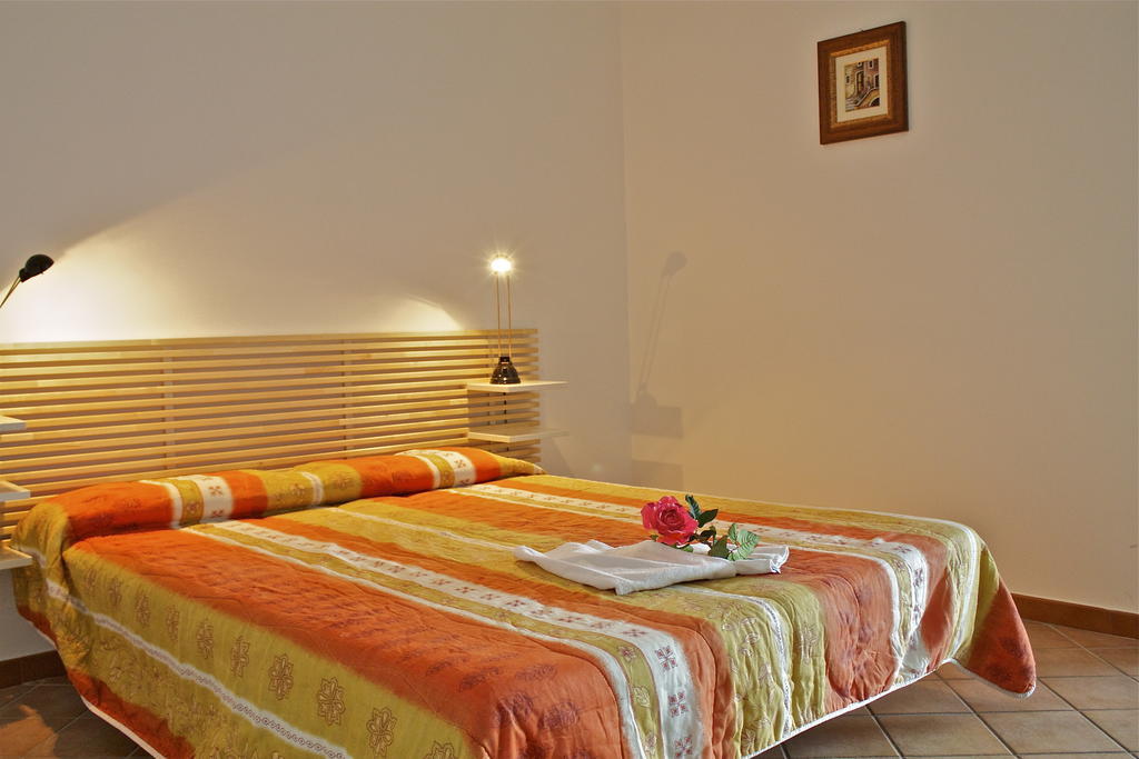 Residence Sol Levante Фраскати Номер фото